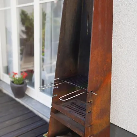 Haus Sibylle: Central, 3 Bedroom, Self-contained サース フェー