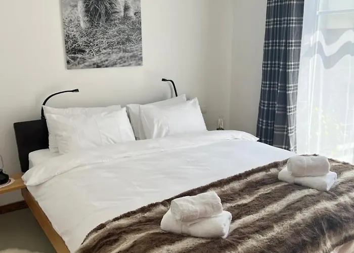 Haus Sibylle: Central, 3 Bedroom, Self-contained Daire
